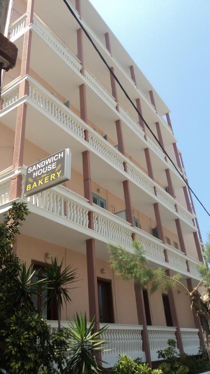 Lejlighedshotel Achillion 2*
